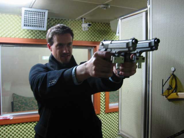 Lars with guns (Korea)
