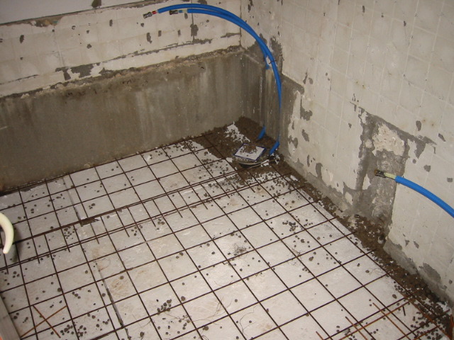 ChezLeah: Bathroom floor