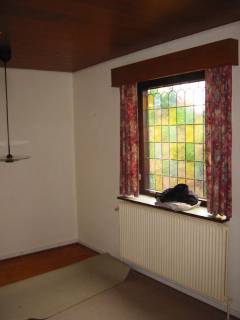 5-17: dinning area