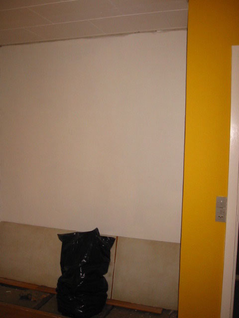 5-25: bedroom closet